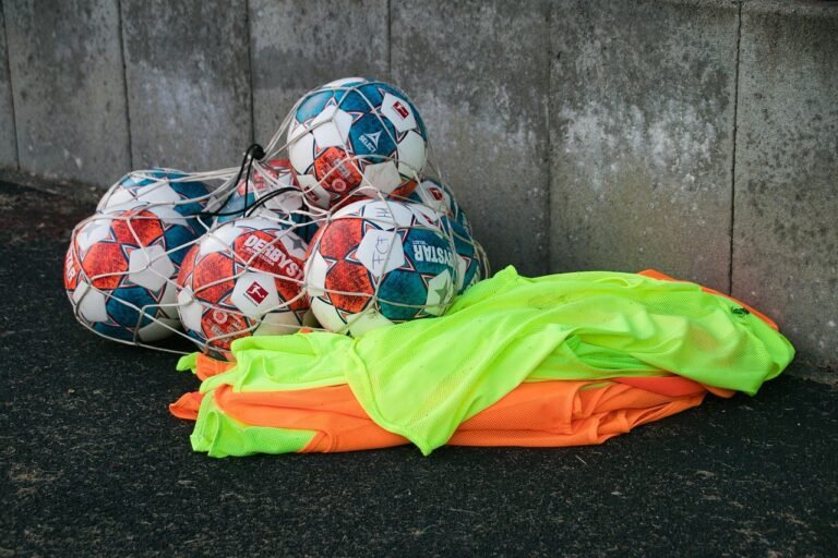 Lire la suite à propos de l’article Équiper son club de foot amateur : le guide complet 2026 | Footballistic